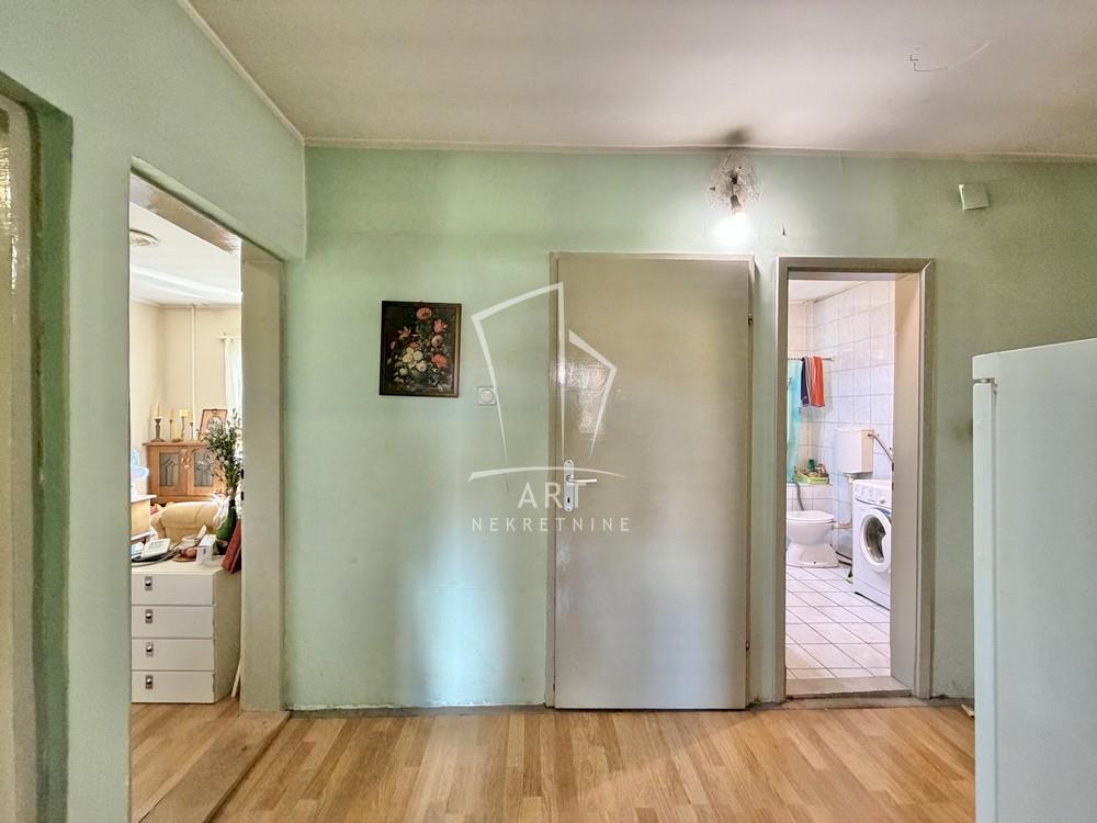 Slika 11 - Lipovički put,  Kuća na prodaju, 304m2, 180.000€