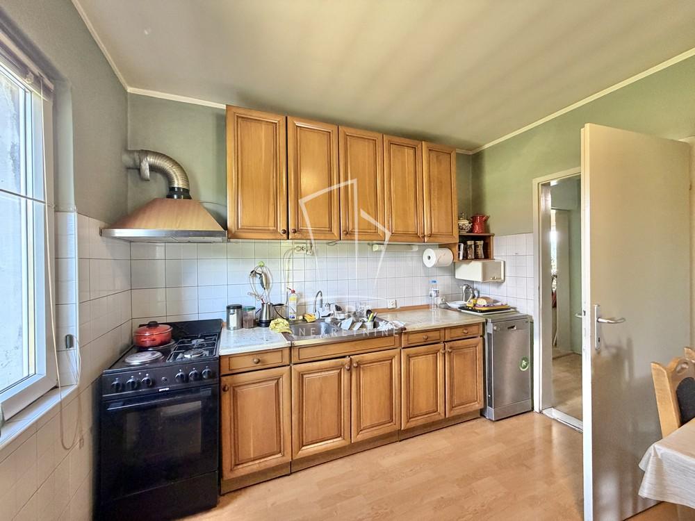 Slika 4 - Lipovički put,  Kuća na prodaju, 304m2, 180.000€