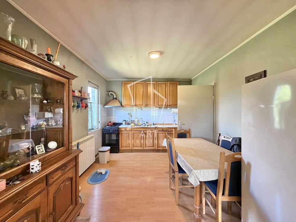Slika 5 - Lipovički put,  Kuća na prodaju, 304m2, 180.000€