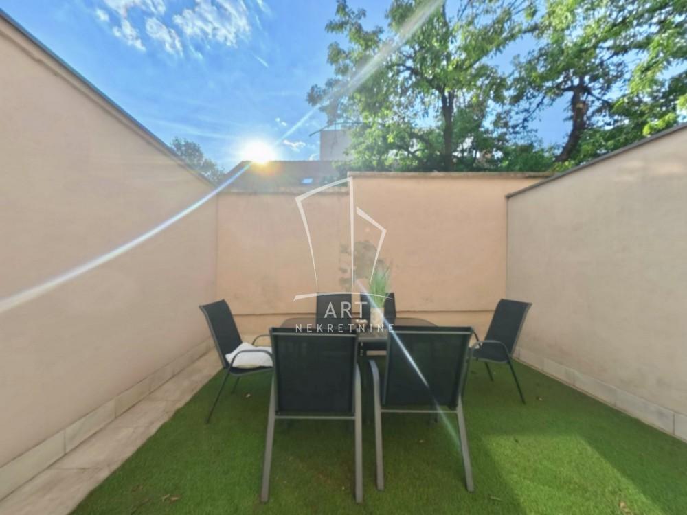 Slika 8 - Cara Dušana, Jednoiposoban stan na prodaju, 33m2, 159.000€