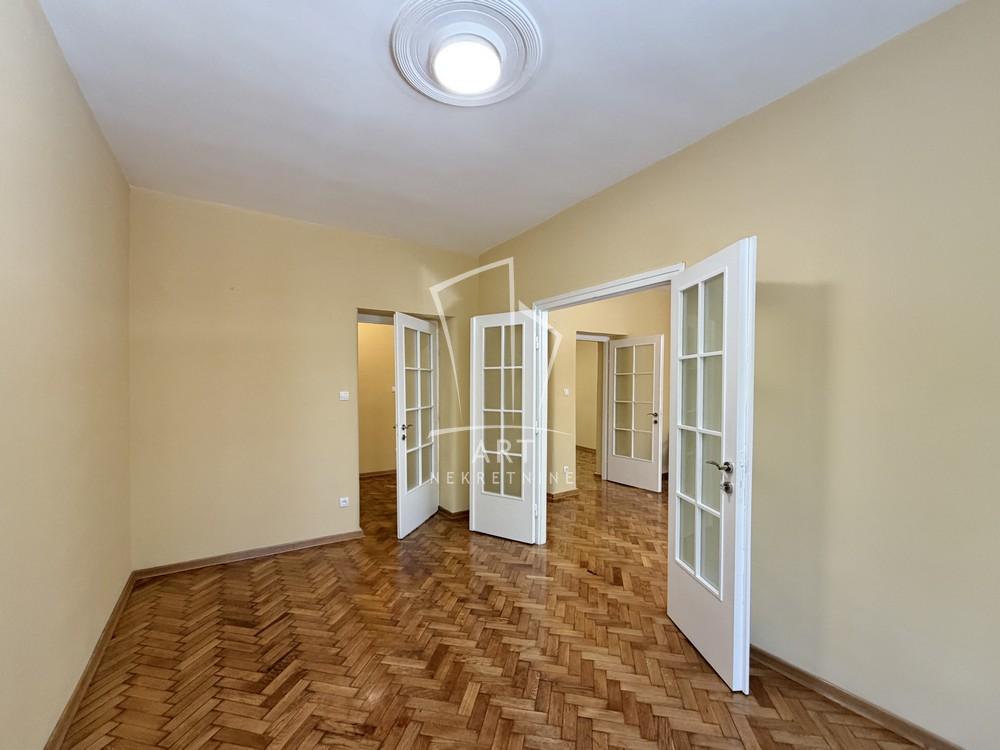 Slika 8 - Cetinjska, Četvorosoban stan na prodaju, 65m2, 350.000€