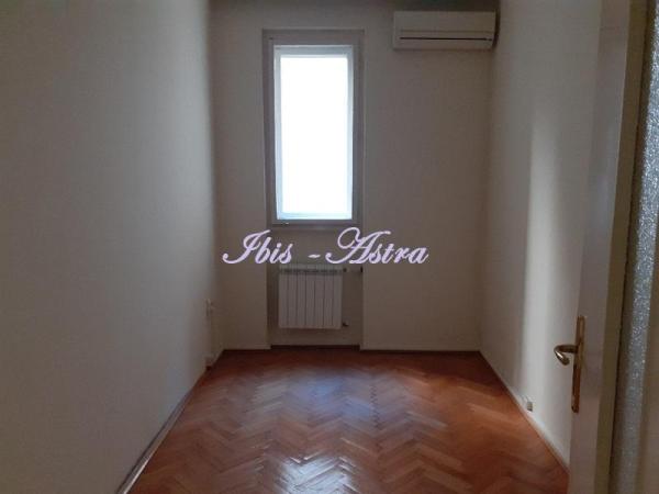 Slika 9 - Kneginje Ljubice, Četvorosoban stan za izdavanje, 140m2, 1.250€