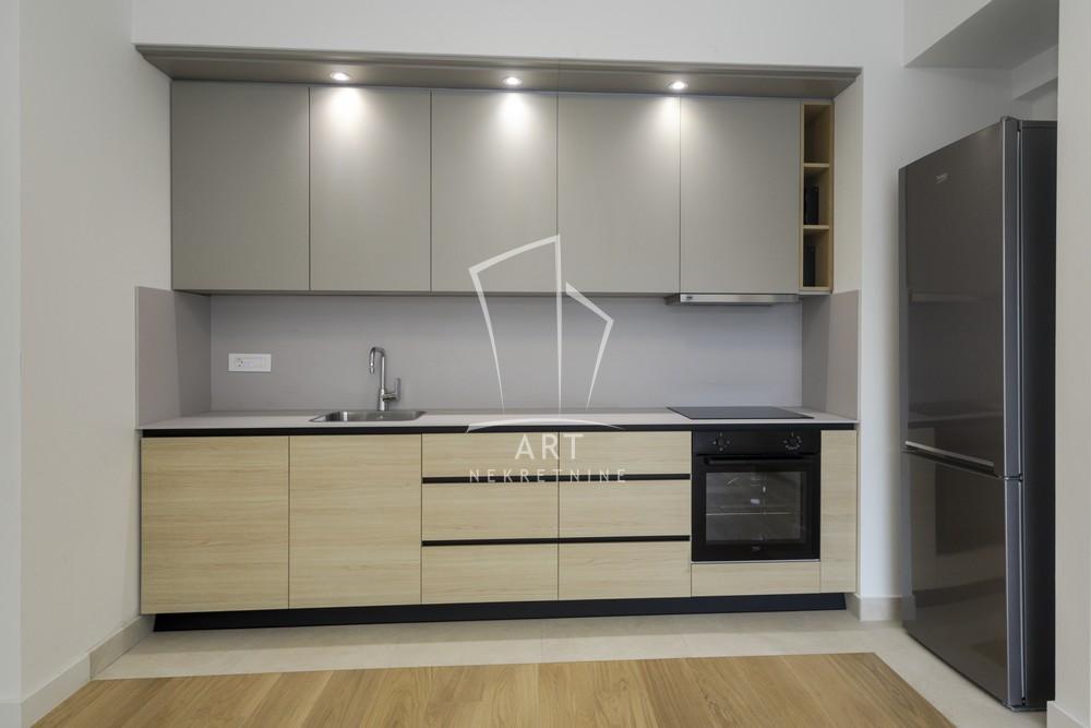 Slika 1 - Luke Ćelovića Trebinjca, Trosoban stan na prodaju, 78m2, 425.000€