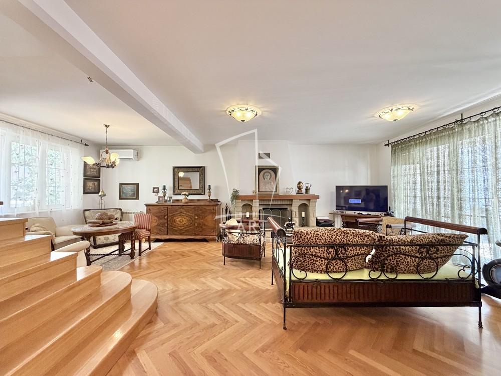 Slika 2 - Vojvode Blažete,  Kuća na prodaju, 267m2, 680.000€