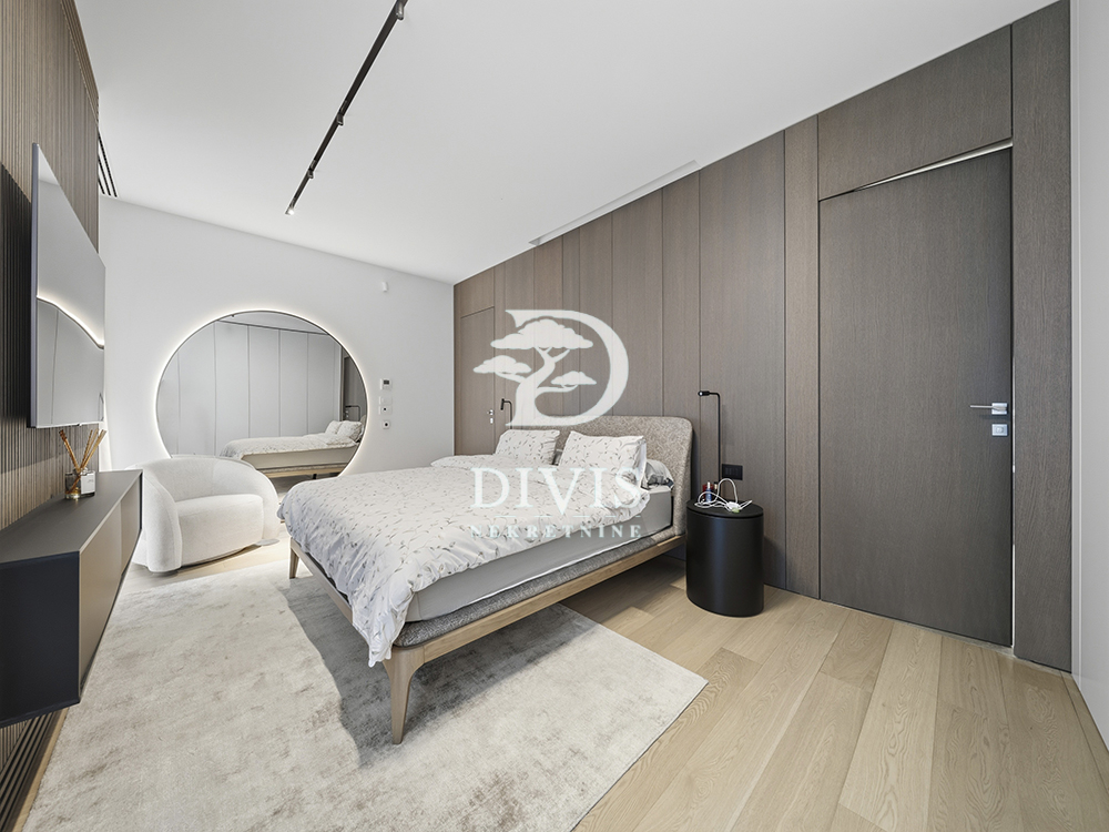 Slika 0 - Mome Kapora, Četvorosoban stan na prodaju, 162m2, 1.500.000€