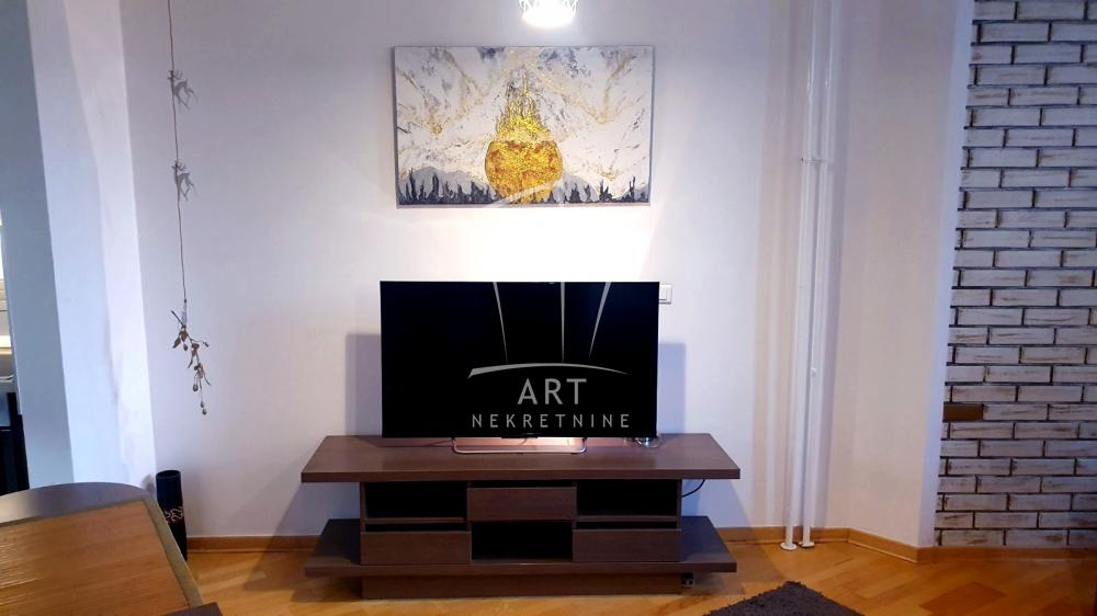 Slika 2 - Žorža Klemansoa, Dvosoban stan za izdavanje, 50m2, 1.000€