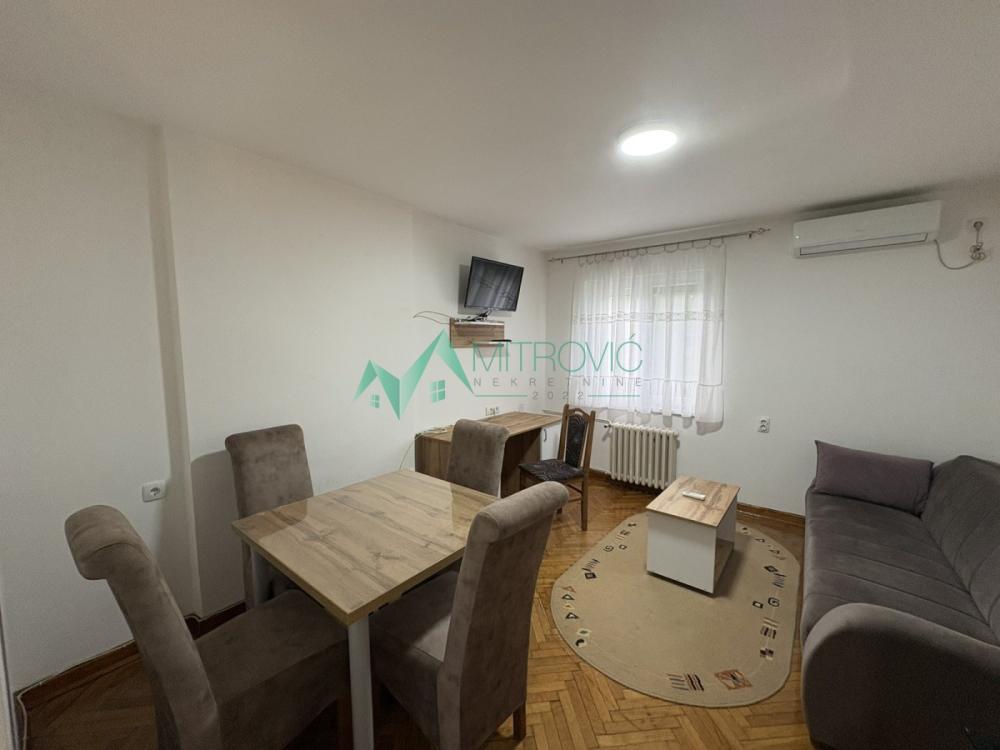 Glavna slika -Jednoiposoban stan za izdavanje, 31m2, 300€