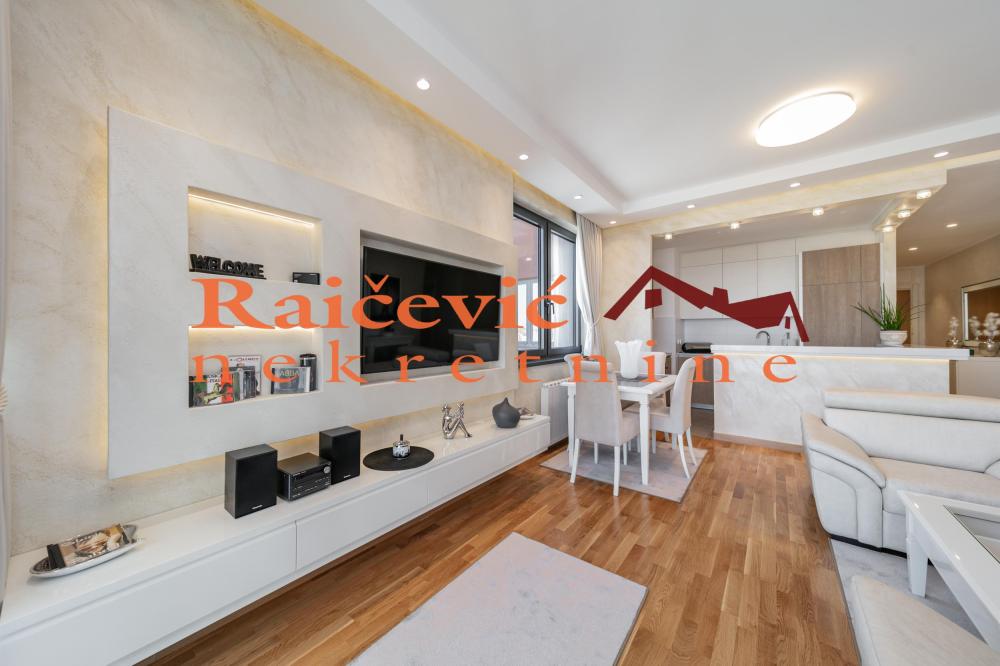 Slika 2 - Bulevar Vudroa Vilsona, Troiposoban stan za izdavanje, 90m2, 2.000€