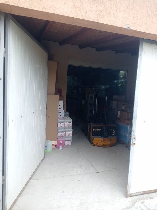 Slika 11 - Hemingvejeva,  Lokal za izdavanje, 337m2, 2.100€