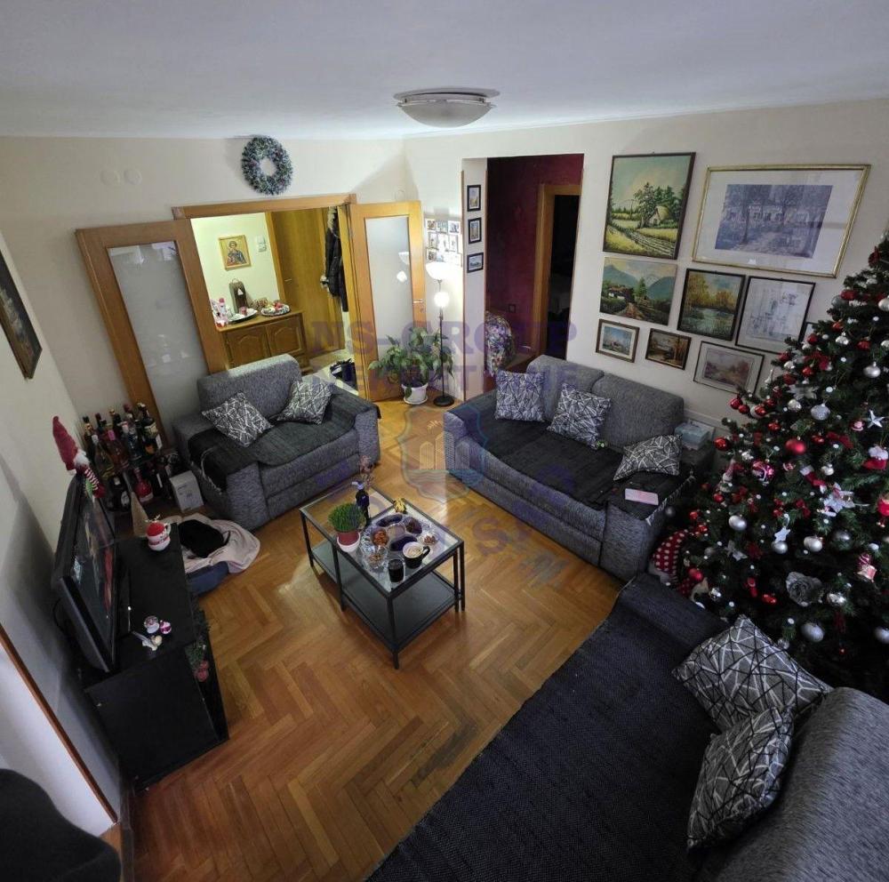 Slika 0 - Šestosoban stan na prodaju, 105m2, 232.000€
