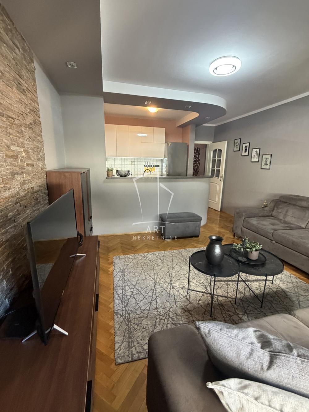 Slika 2 - Albanske spomenice, Dvosoban stan za izdavanje, 48m2, 700€