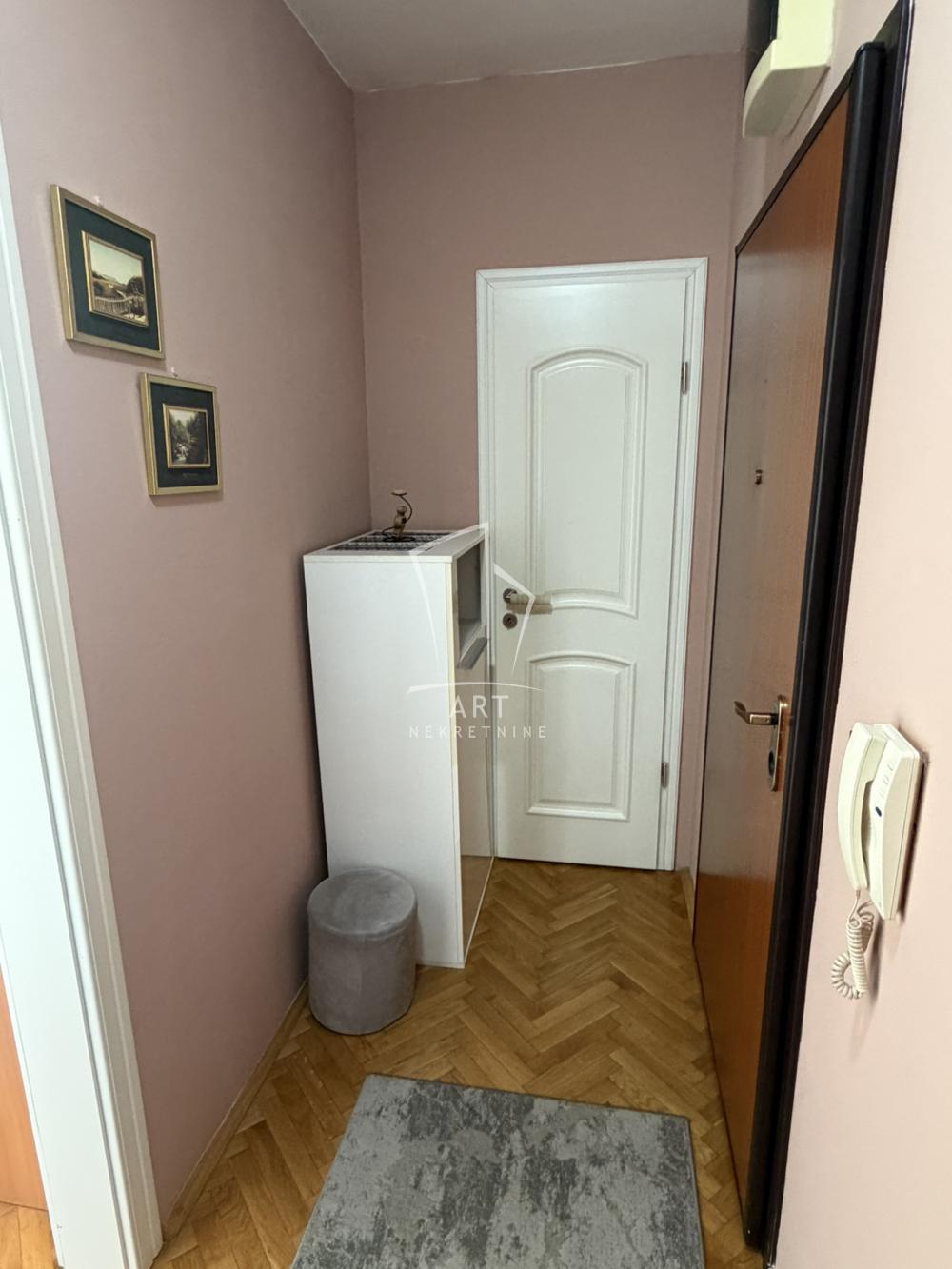 Slika 9 - Albanske spomenice, Dvosoban stan za izdavanje, 48m2, 700€