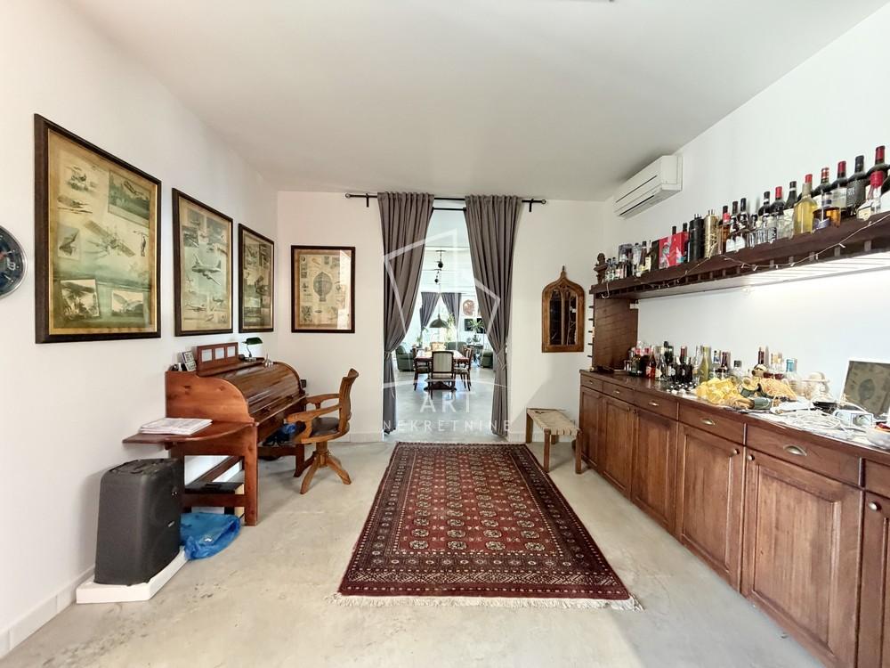 Slika 7 - Mire Stupice,  Kuća na prodaju, 800m2, 1.250.000€