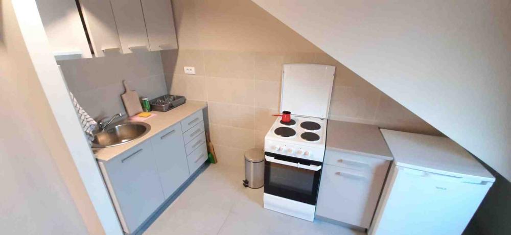 Slika 3 - Admirala Vukovića, Dvosoban stan za izdavanje, 52m2, 450€