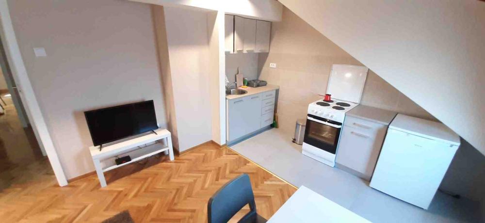 Slika 4 - Admirala Vukovića, Dvosoban stan za izdavanje, 52m2, 450€