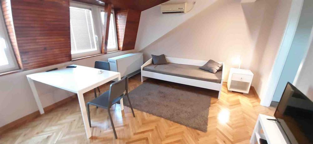 Glavna slika -Admirala Vukovića, Dvosoban stan za izdavanje, 52m2, 450€