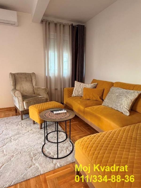 Glavna slika -Dvoiposoban stan na prodaju, 80m2, 240.000€