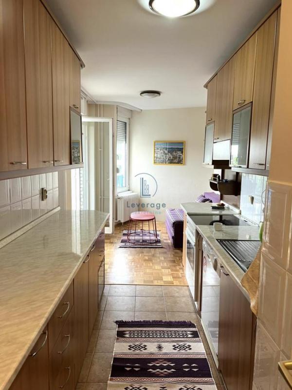 Slika 8 - Metohijska, Troiposoban stan za izdavanje, 88m2, 1.200€