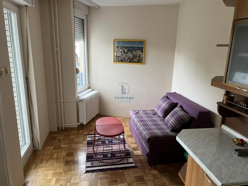 Slika 4 - Metohijska, Troiposoban stan za izdavanje, 88m2, 1.200€