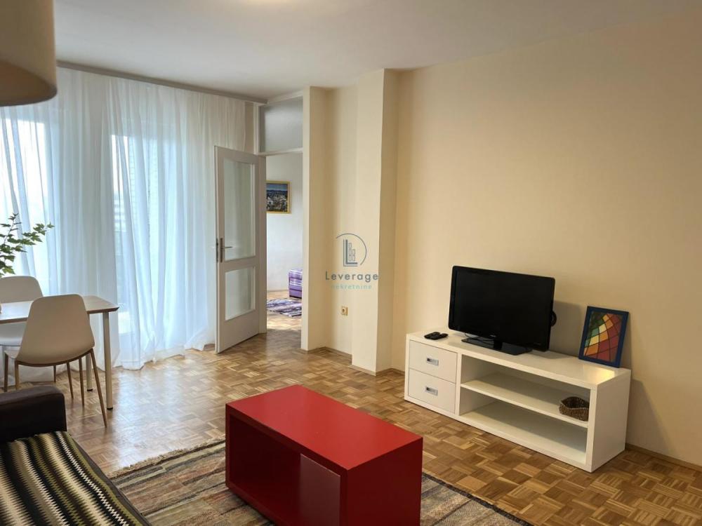 Slika 2 - Metohijska, Troiposoban stan za izdavanje, 88m2, 1.200€