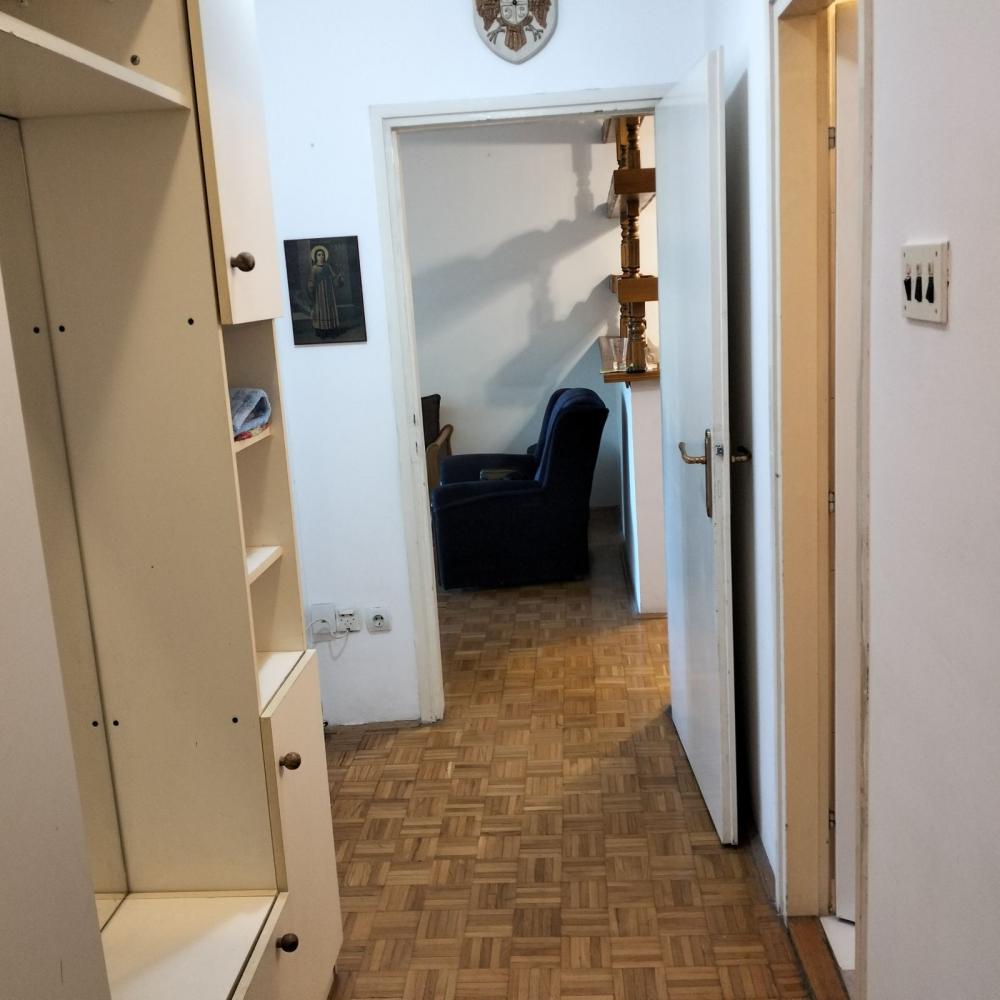Slika 1 - Cara Justinijana Prvog, Trosoban stan za izdavanje, 60m2, 550€