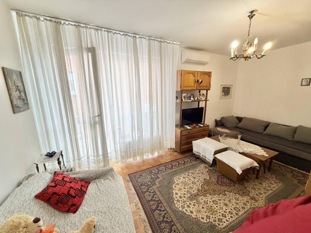 Slika 2 - Vojvode Brane, Jednosoban stan za izdavanje, 40m2, 450€