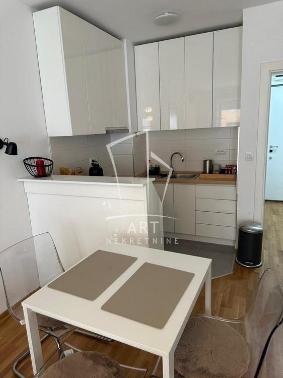 Slika 4 - Uroša Martinovića, Jednosoban stan za izdavanje, 32m2, 700€