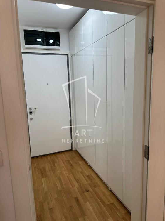 Slika 6 - Uroša Martinovića, Jednosoban stan za izdavanje, 32m2, 700€