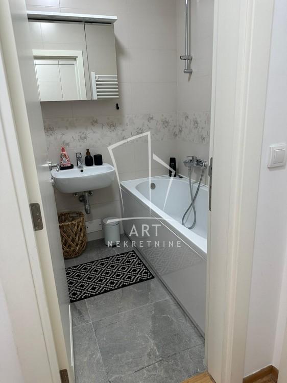 Slika 7 - Uroša Martinovića, Jednosoban stan za izdavanje, 32m2, 700€