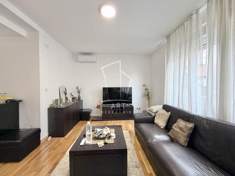 Slika 1 - Miodraga Petrovića Čkalje, Troiposoban stan na prodaju, 74m2, 245.000€