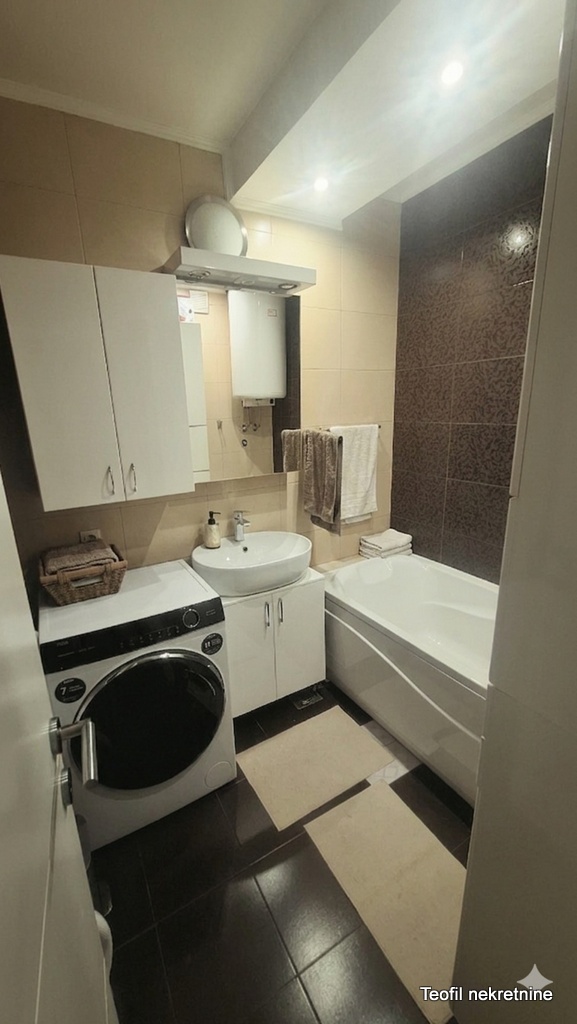 Slika 7 - Karađorđeva, Dvoiposoban stan na prodaju, 77m2, 395.000€