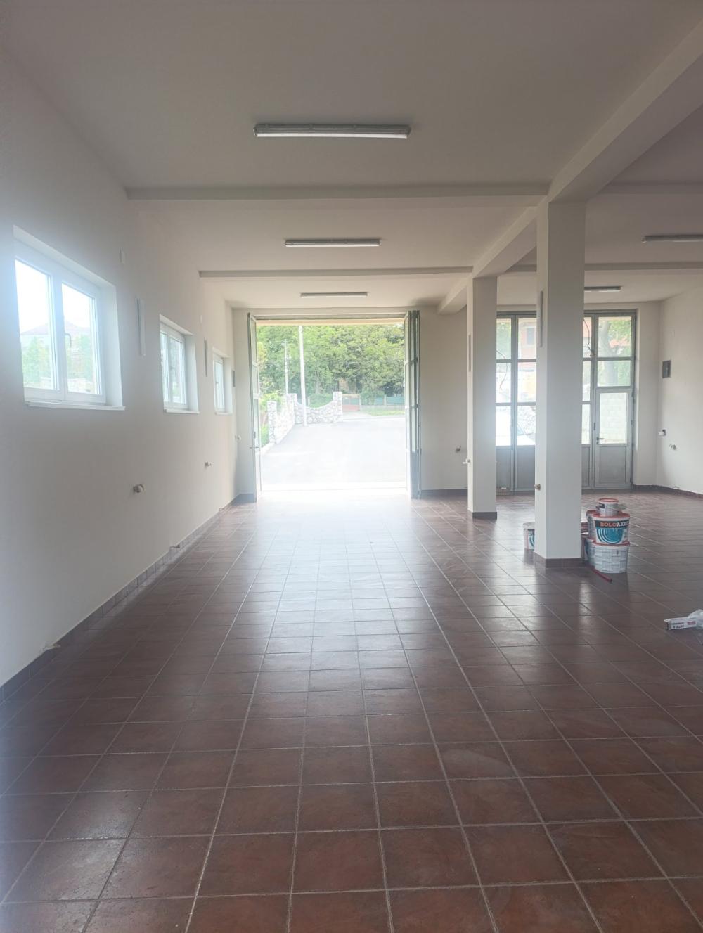 Slika 0 - Bulevar Revolucije 27b,  Lokal za izdavanje, 160m2, 1.200€
