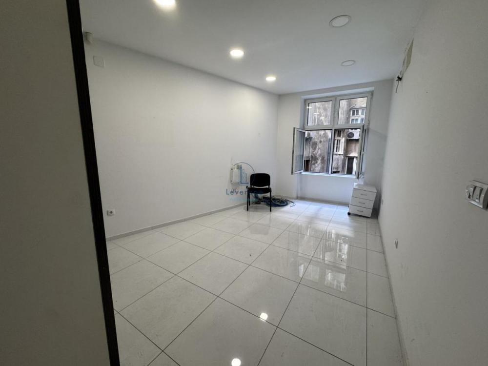 Slika 5 - Terazije,  Lokal za izdavanje, 179m2, 4.900€
