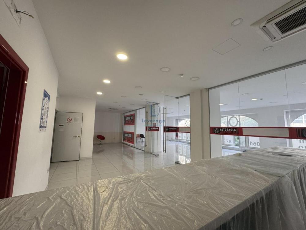 Slika 2 - Terazije,  Lokal za izdavanje, 179m2, 4.900€