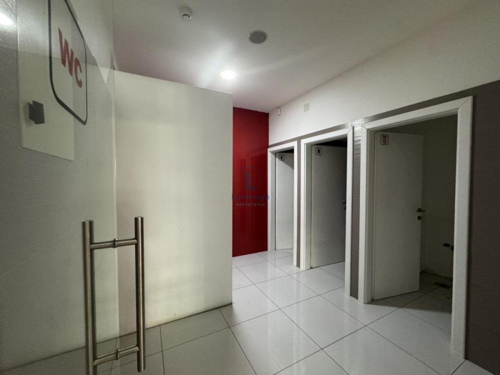Slika 9 - Terazije,  Lokal za izdavanje, 179m2, 4.900€