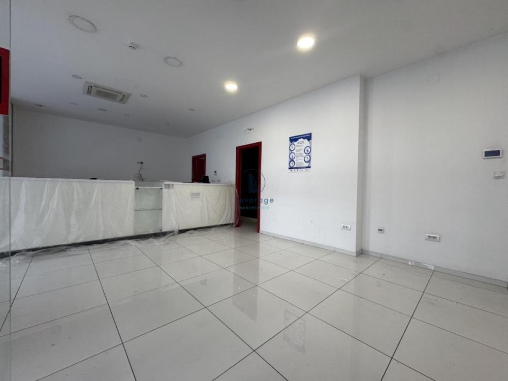 Slika 3 - Terazije,  Lokal za izdavanje, 179m2, 4.900€