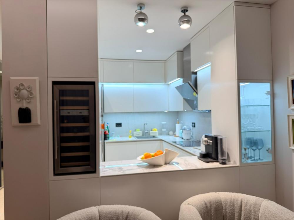 Slika 2 - Knićaninova, Trosoban stan za izdavanje, 103m2, 2.500€