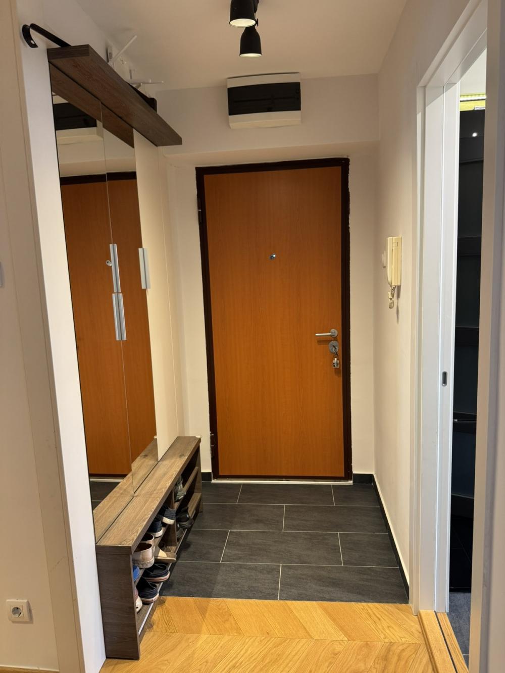 Slika 9 - Svetog Save, Trosoban stan za izdavanje, 75m2, 1.400€