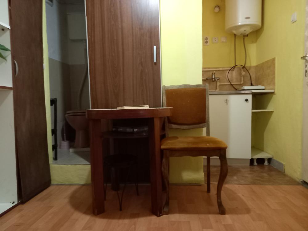 Slika 1 - Sindjelicev Trg 16, Jednosoban stan za izdavanje, 17m2, 150€