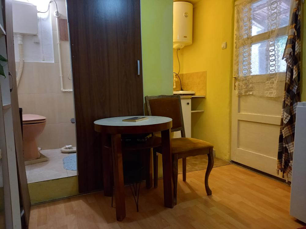 Slika 3 - Sindjelicev Trg 16, Jednosoban stan za izdavanje, 17m2, 150€