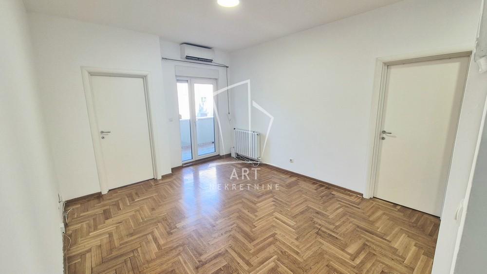 Slika 7 - Bulevar despota Stefana, Trosoban stan za izdavanje, 80m2, 650€