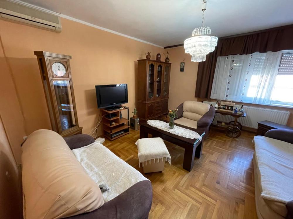 Slika 1 -  Kuća za izdavanje, 106m2, 400€