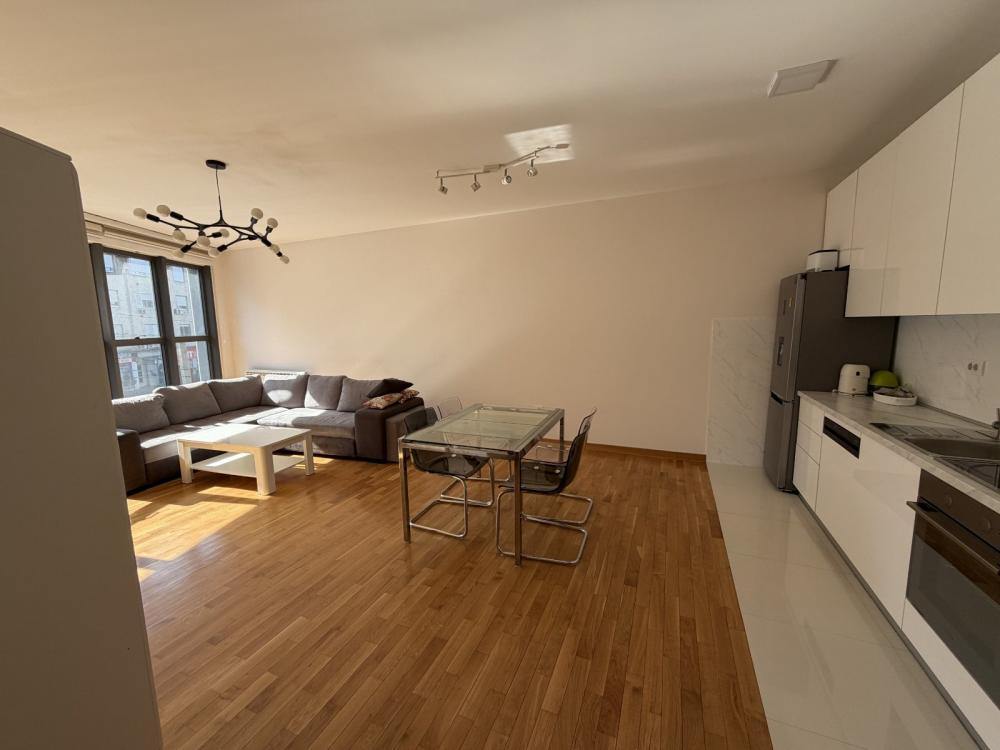 Slika 1 - Dimitrija Tucovića, Trosoban stan za izdavanje, 88m2, 1.100€