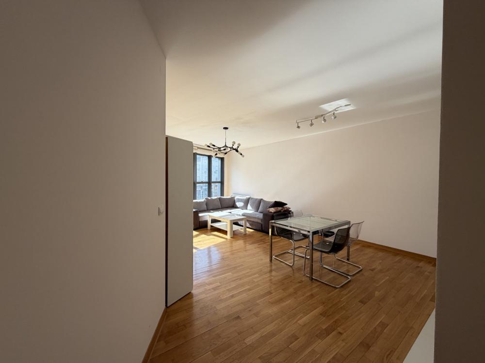 Slika 3 - Dimitrija Tucovića, Trosoban stan za izdavanje, 88m2, 1.100€