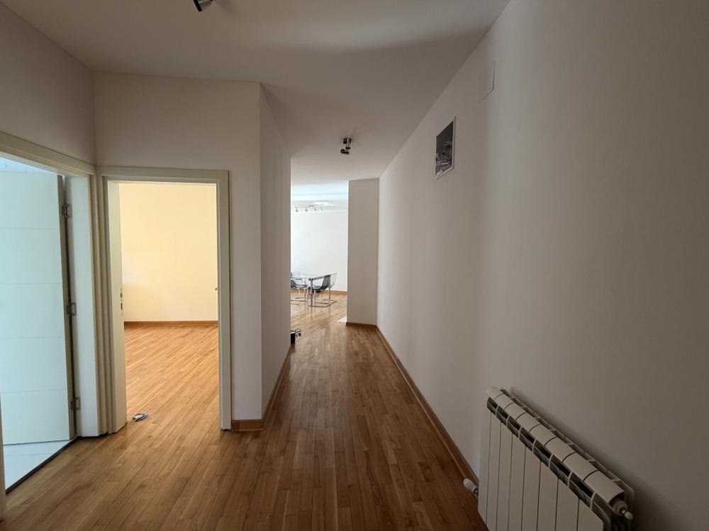 Slika 6 - Dimitrija Tucovića, Trosoban stan za izdavanje, 88m2, 1.100€