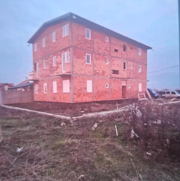 Slika 1 - Bečmen,  Kuća na prodaju, 410m2, 375.000€