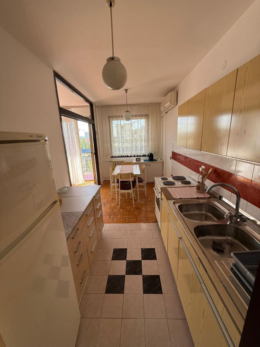 Slika 4 - Dr Ivana Ribara, Trosoban stan za izdavanje, 84m2, 600€