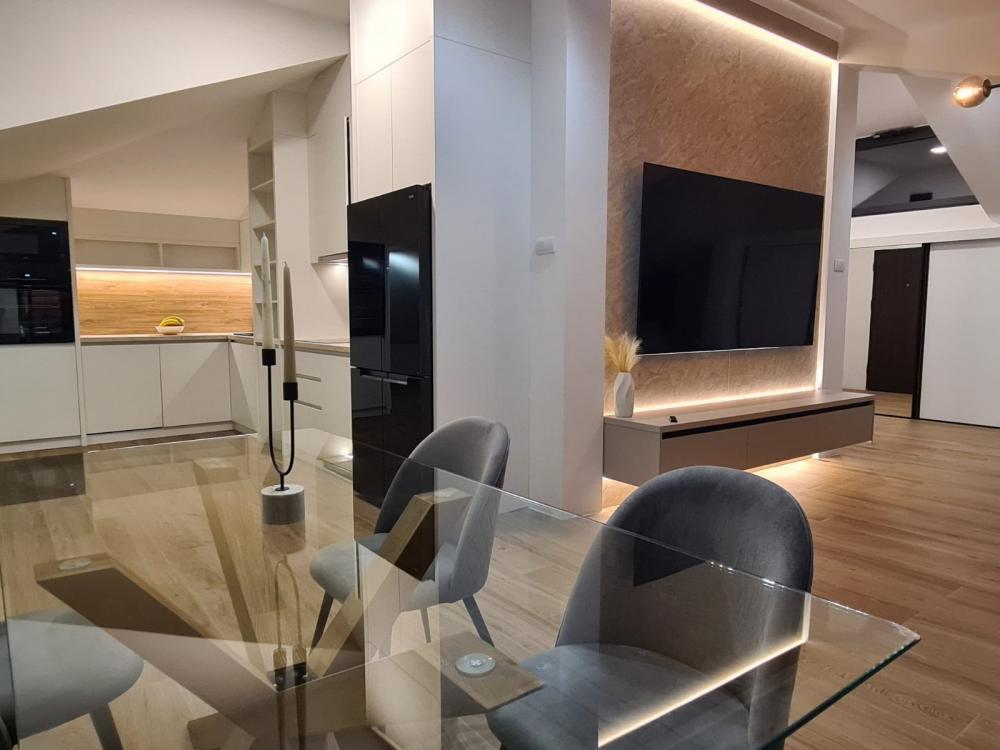 Slika 3 - Velisava Vulovića, Trosoban stan za izdavanje, 360m2, 2.500€