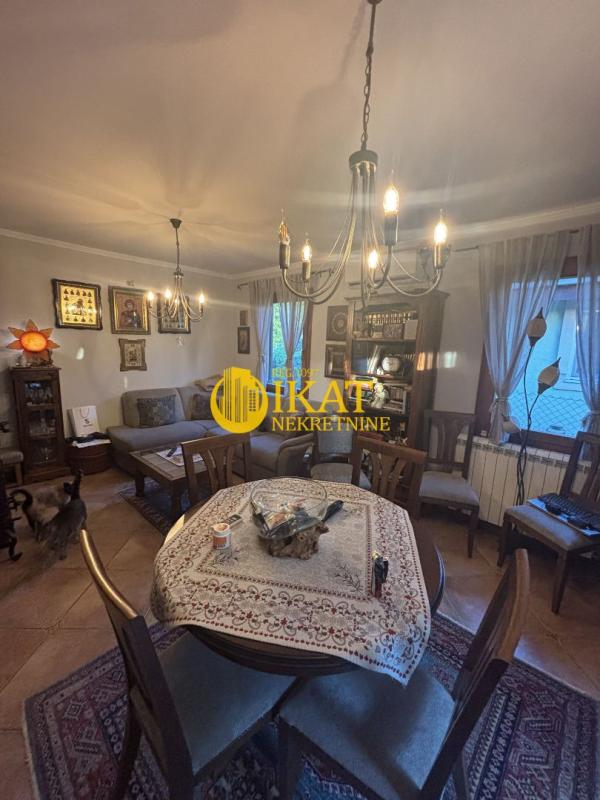 Slika 3 - Vasilija Ostroškog,  Kuća na prodaju, 157m2, 420.000€