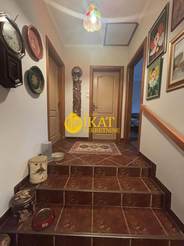 Slika 6 - Vasilija Ostroškog,  Kuća na prodaju, 157m2, 420.000€